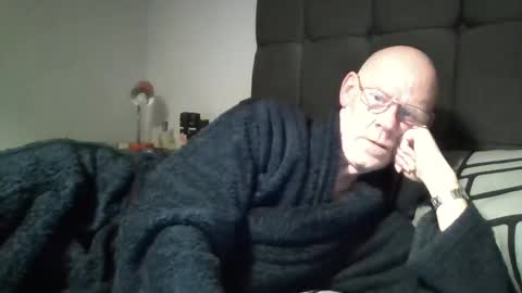 kevlooking4sez online show from January 2, 11:27 pm