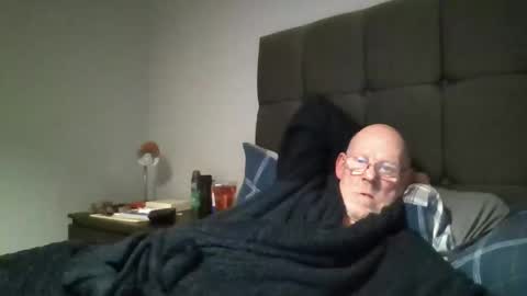 kevlooking4sez online show from March 21, 1:55 am