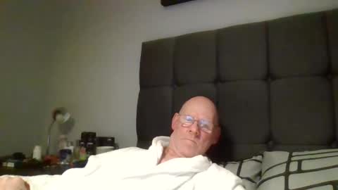 kevlooking4sez online show from December 6, 12:07 am