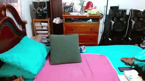 keyla_13 online show from June 3, 2:33 pm