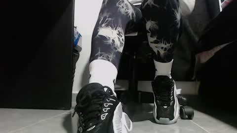     online show from April 14, 10:24 pm