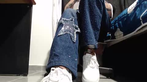     online show from January 9, 10:37 pm