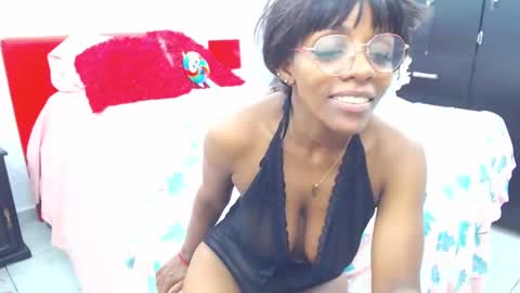 Sandy Saenz online show from February 9, 4:40 pm