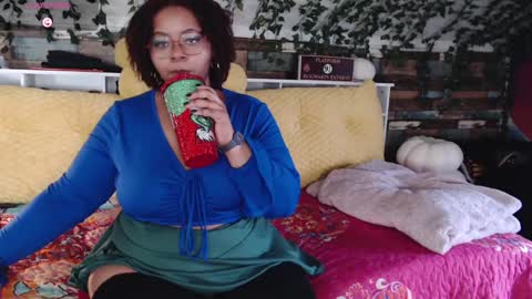 Snapshot of khayaparker chatting on January 3, 1:35 pm Khaya online show from January 3, 1:35 pm