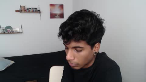 khevinlopezonig online show from February 18, 6:15 pm