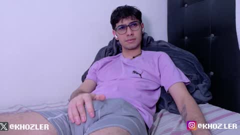 khozler_ online show from March 10, 3:55 am