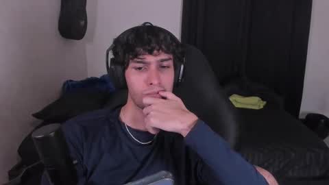 khozler_ online show from September 23, 4:17 am