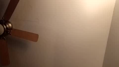 khrisdm48 online show from February 22, 7:01 am