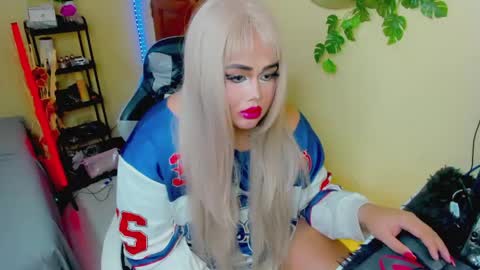 kiacum4u online show from April 9, 12:14 am