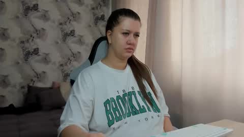 kianna_dior_ online show from April 10, 8:30 am