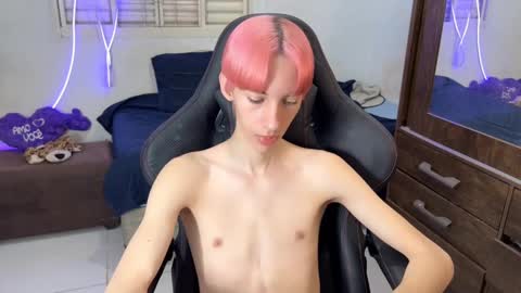 kiantwink online show from September 27, 10:51 pm