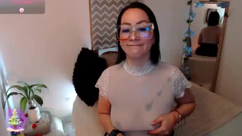 Kiara Bermont online show from December 15, 3:41 pm