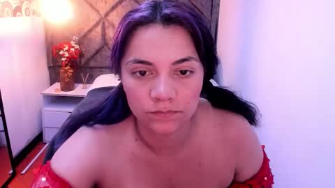 kiara Cruz online show from December 22, 8:48 pm