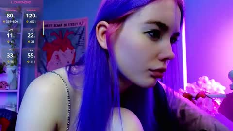 Snapshot of kiara_dream chatting on October 21, 8:56 pm Kira online show from October 21, 8:56 pm