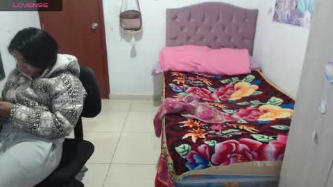 Kiara online show from December 19, 2:07 am