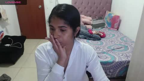 Kiara online show from March 6, 2:09 am