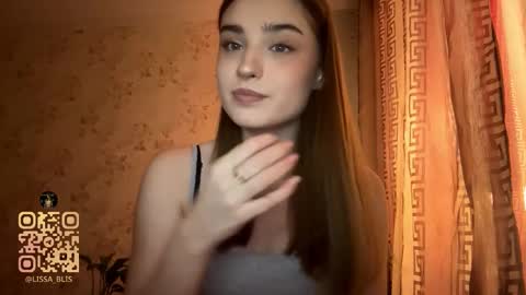 Ola my name is Lissa  Lets hit 10 Thumbs Up together   online show from February 9, 5:27 pm