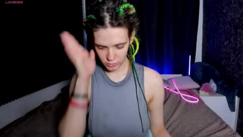 Kiki online show from November 21, 10:35 am