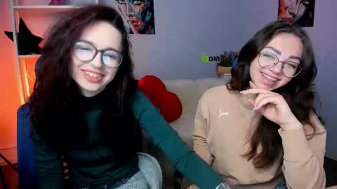 kiki_swan online show from March 4, 7:08 am