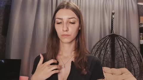 Mika and Miranda online show from September 27, 7:44 pm