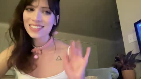 Kiki Hart online show from December 7, 5:32 am