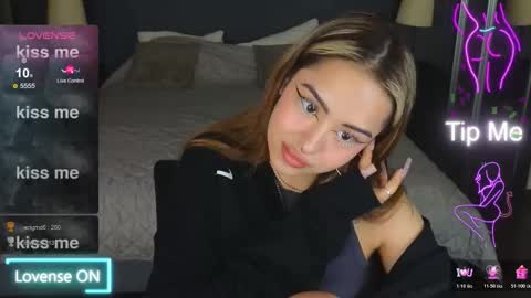 Kim online show from November 7, 8:33 pm