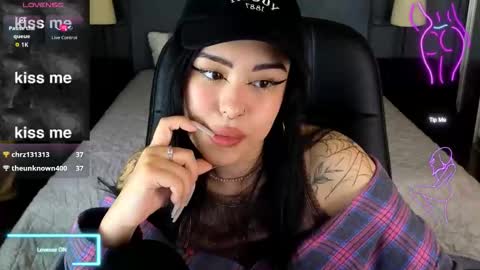 Kim online show from December 20, 9:11 pm