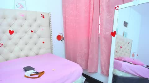 kim_eli online show from February 14, 8:05 pm