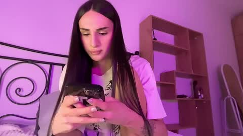 Kim Oberlin online show from April 9, 4:01 pm