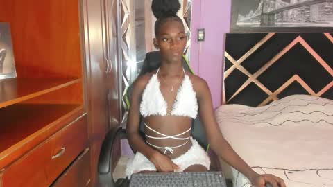 kimberly_ebonny online show from October 24, 2:18 pm