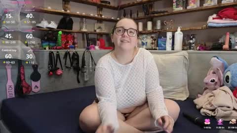 kimberlycaprice online show from October 19, 7:13 am