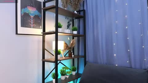 Kimber1y online show from April 30, 11:26 am