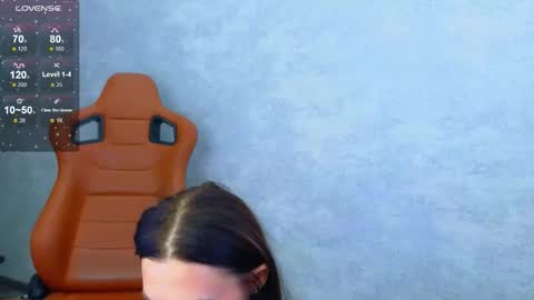 KIm online show from October 13, 6:26 am