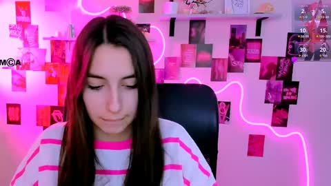 kimi_glow online show from April 30, 8:52 am