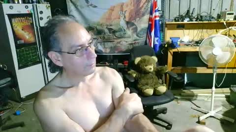 kimintheshed online show from February 7, 12:30 pm