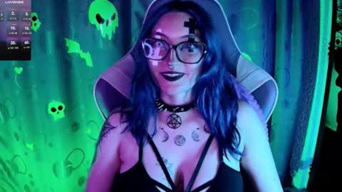   online show from November 20, 2:58 pm