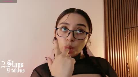     online show from February 11, 12:20 pm