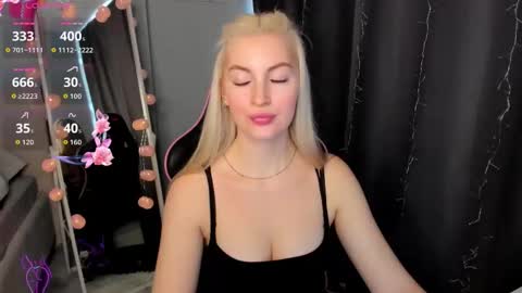 kimmy1_powell online show from March 13, 5:00 am