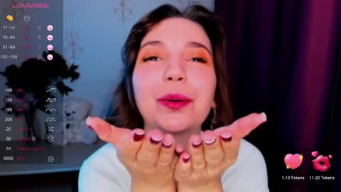 Hazel online show from November 18, 9:12 am