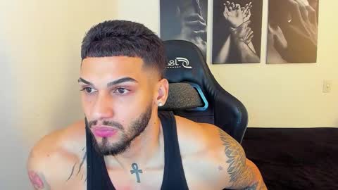 Snapshot of king_of_kings__ chatting on October 26, 1:06 am king_of_kings__ online show from October 26, 1:06 am