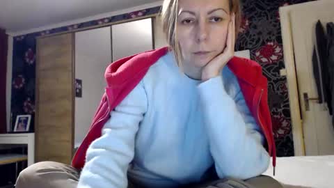 sexysexyhotwetpinkredpussy online show from November 1, 5:56 pm