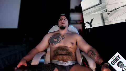 King Bear online show from February 2, 12:19 am