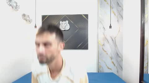 KING  online show from March 27, 8:26 am