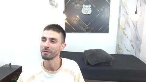 KING  online show from March 11, 3:09 am