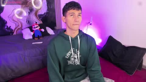  A L E X  online show from February 17, 3:16 am