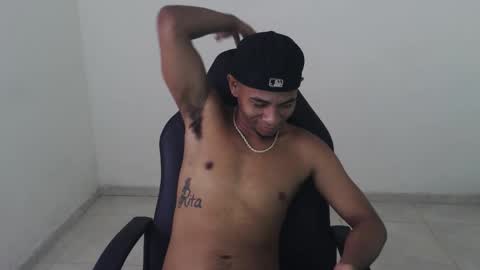 DOMINANT ALPHA KINGS online show from April 18, 6:21 pm