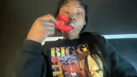 Snapshot of kinkykittee chatting on January 5, 2:49 am Bunniii online show from January 5, 2:49 am