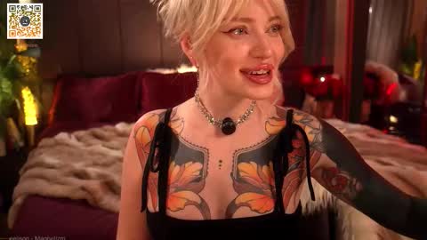 kinkylina_ online show from March 11, 2:31 pm