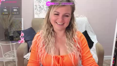 kira_foxy999 online show from October 20, 12:32 pm