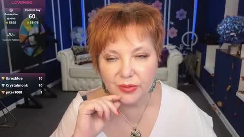 Kira Kennet online show from November 5, 1:35 pm